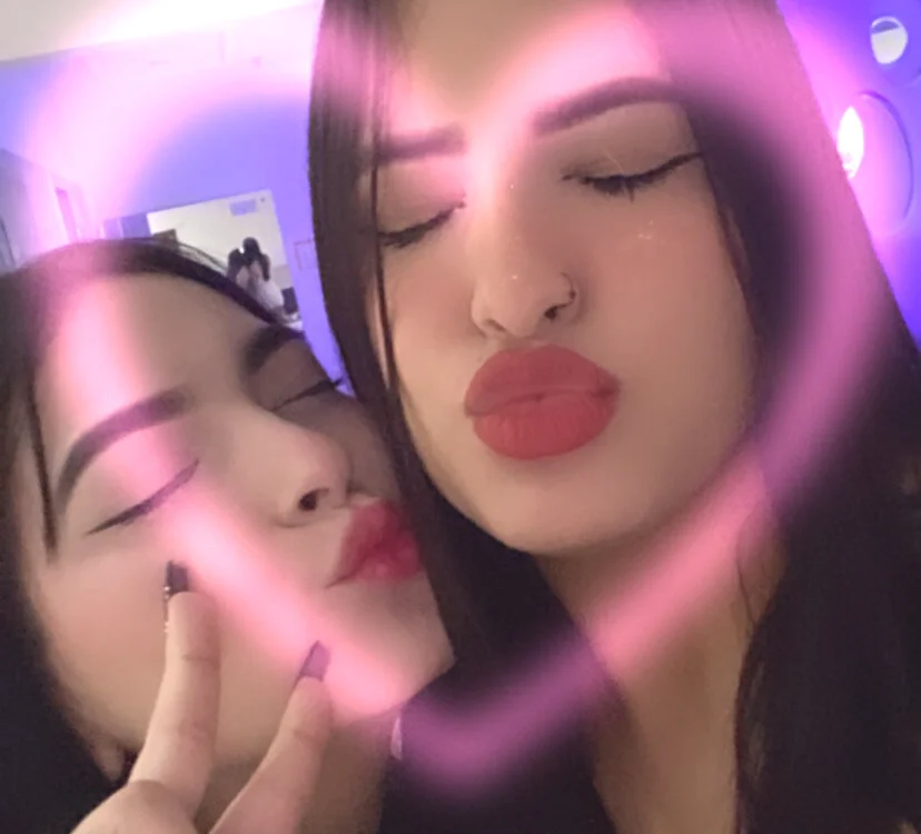 HotFriends-'s Offline XXX Chat