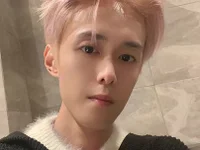 Vae-002's webcam live show