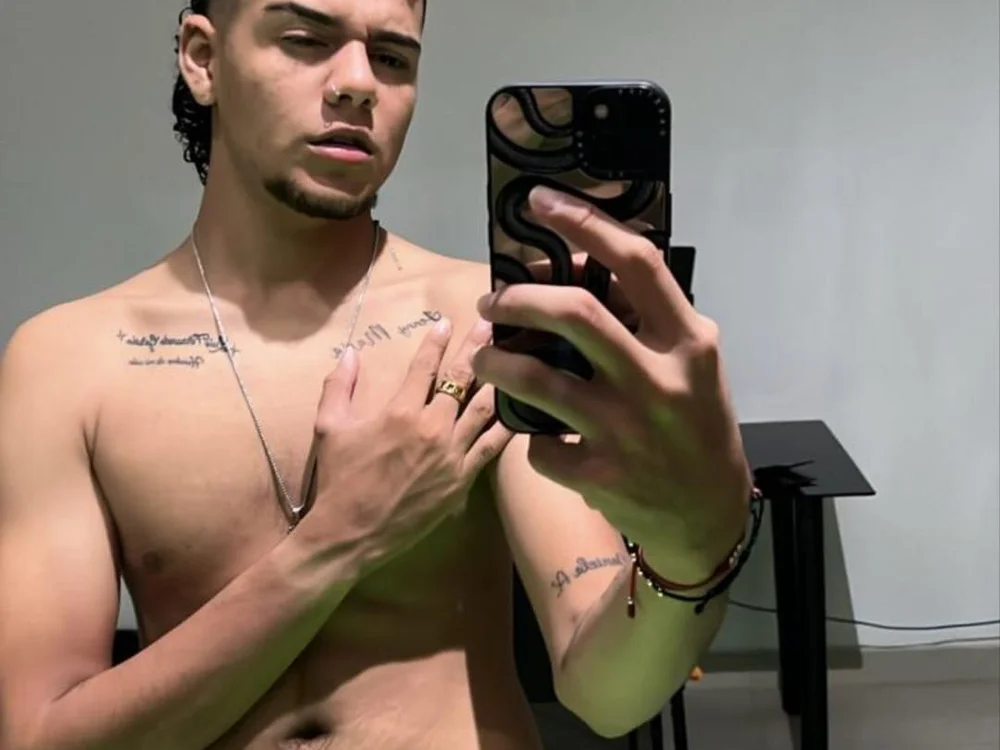 Nathan_mason_'s Offline XXX Chat