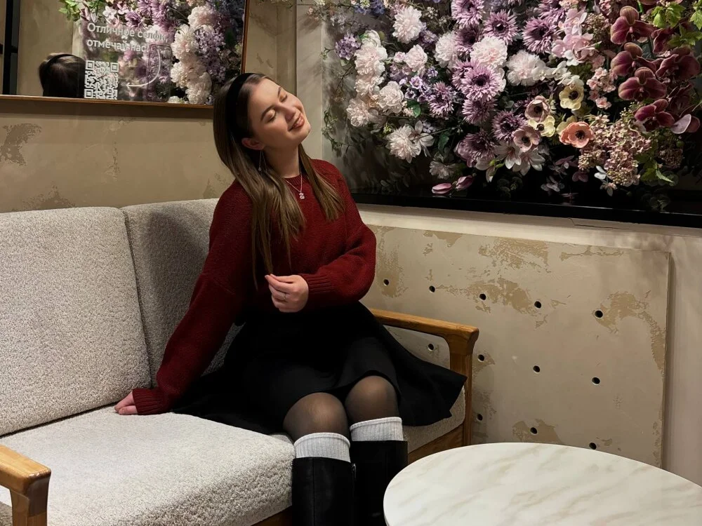 EmilyThoma offline XXX-chat