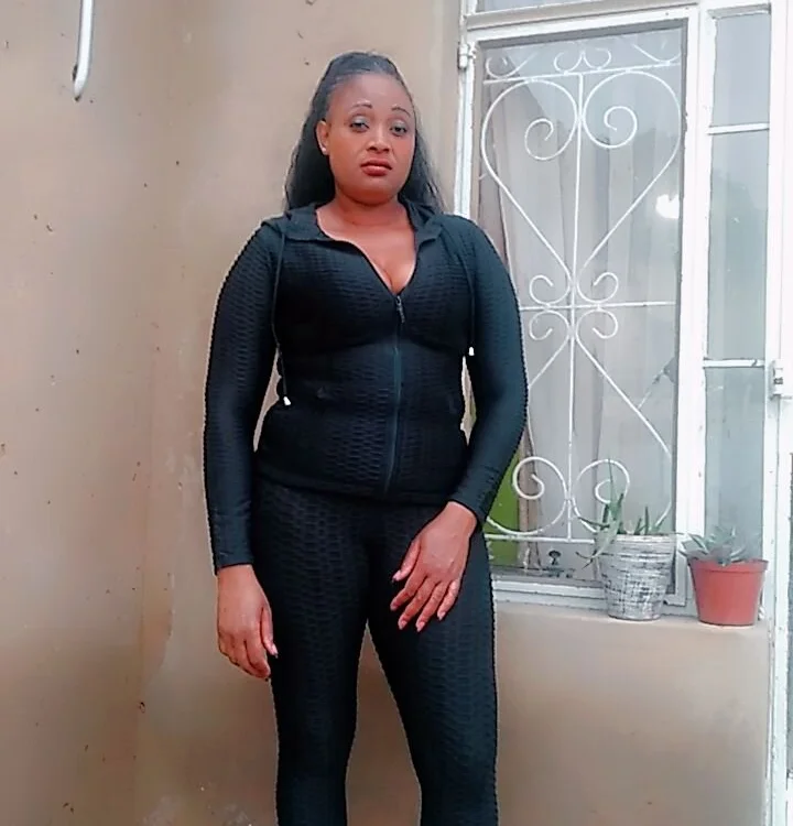 Juicypussyxx1 Obrolan XXX Offline