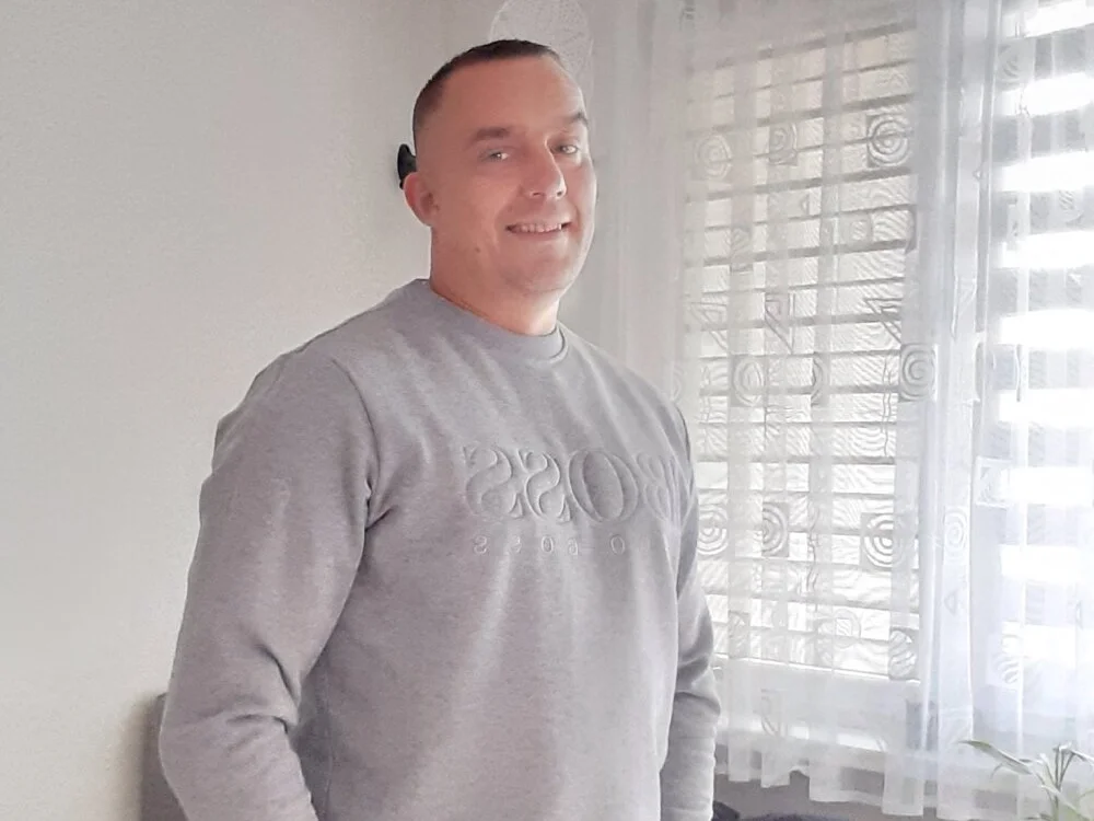 kuku2008 Chat XXX Ngoại tuyến