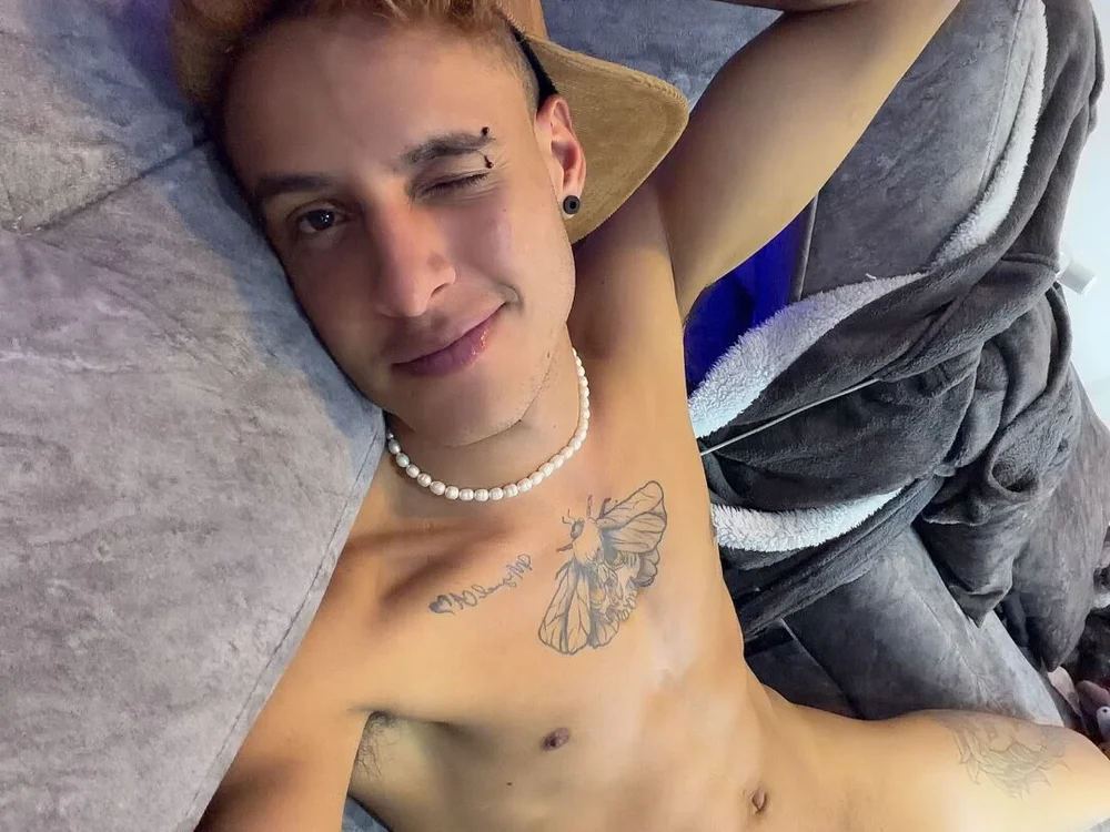 AlejoTwinkLatin Offline XXX-chat