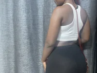 CurvyYolanda's webcam live show