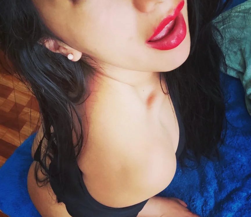 mariale_naughty's Offline XXX Chat