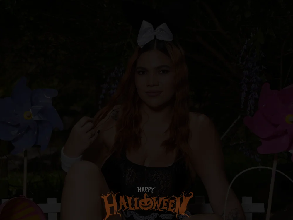 hillary_uckerman_ Offline XXX Chat