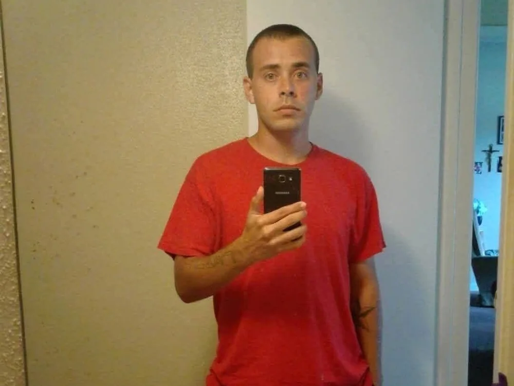 bigpapaj66 offline chatrum