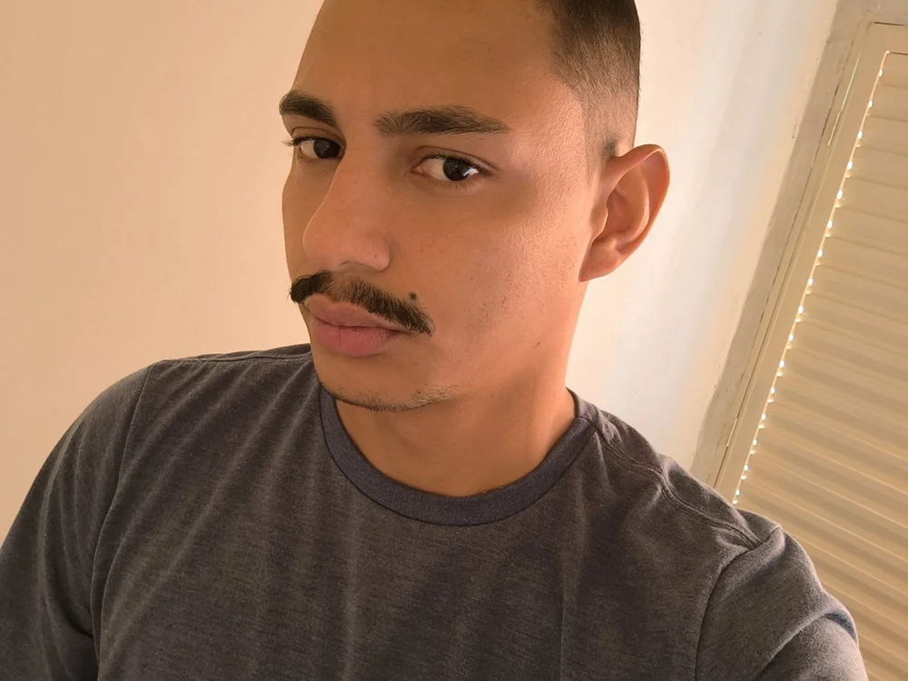oilir's Offline Chat Room