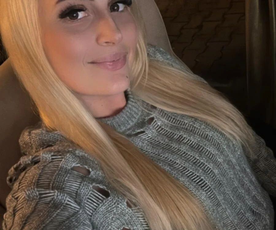 CassyJanee's Offline Chat Room