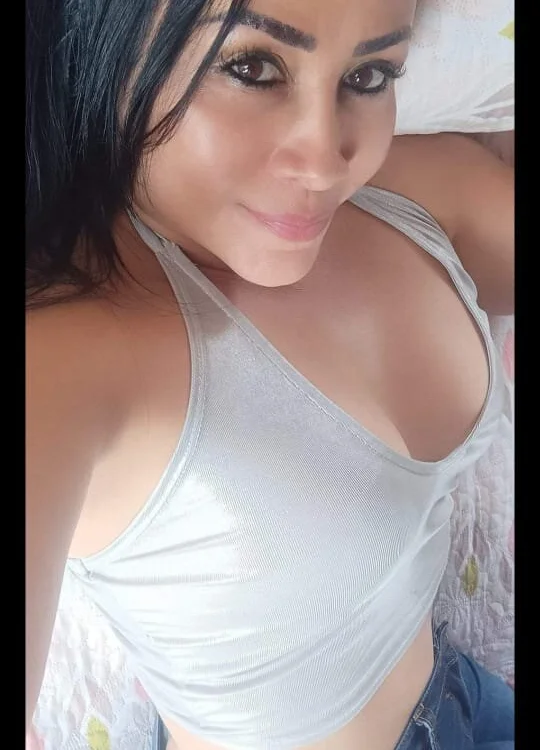 Thania-sol's Offline Chat Room