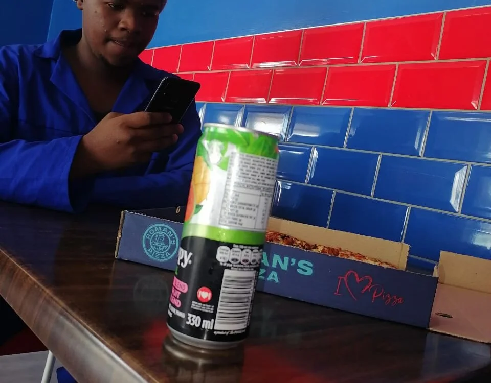 mpho034's Offline Chat Room