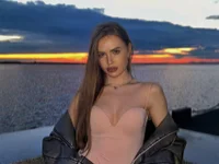 AnayaLowe's webcam live show