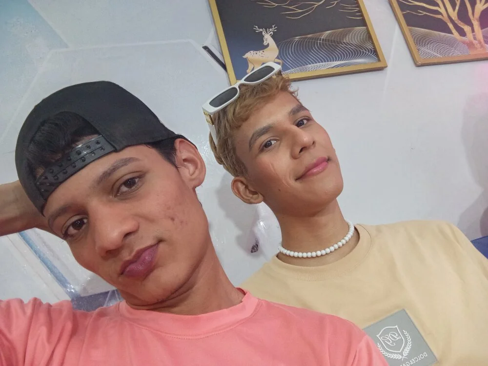 Sembang XXX Luar Talian PleasureBoys