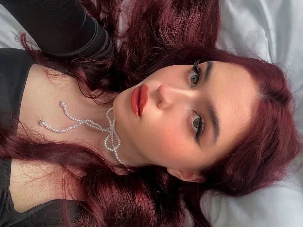 MystiMerlina's Offline XXX Chat