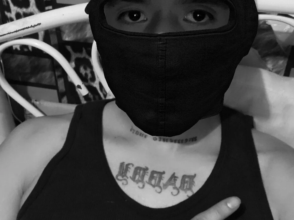 FervergonMx Adlı Modelin Çevrimdışı XXX Sohbeti