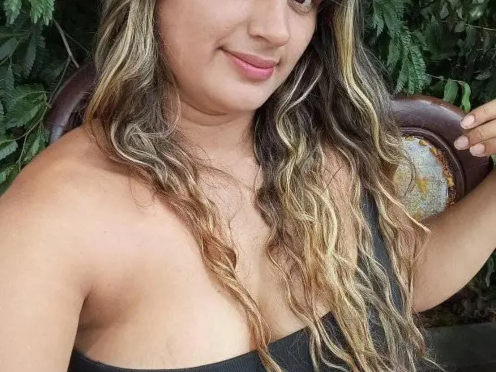 laura12sofia15's Offline Chat Room