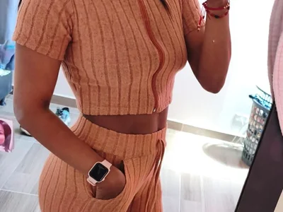 mia_collins26