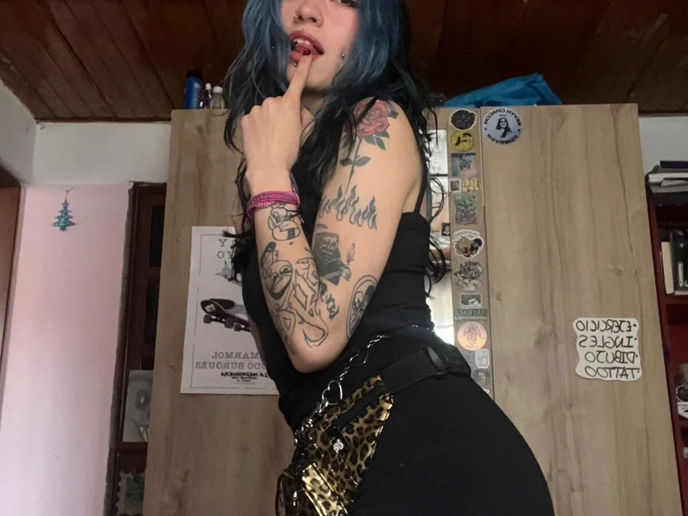 misa_goth's Offline XXX Chat