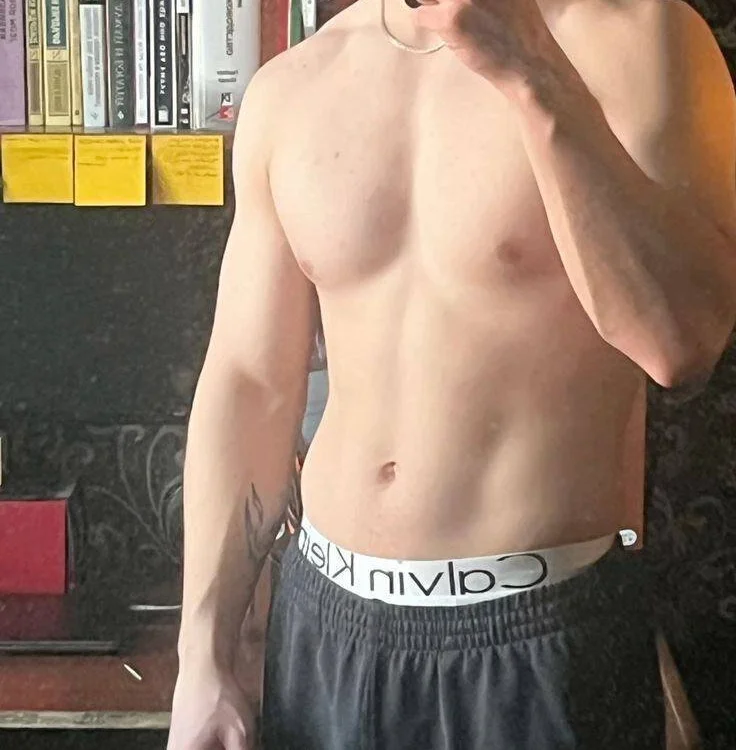 daniel_Wickk Adlı Modelin Çevrimdışı XXX Sohbeti