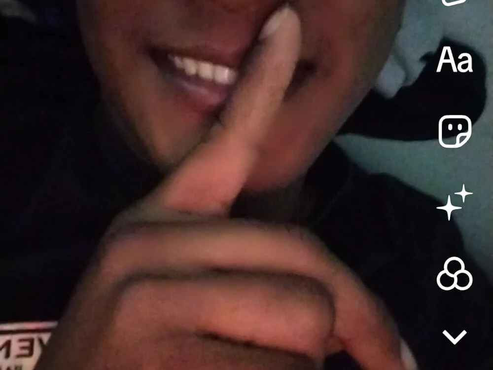 loucern Offline XXX chat