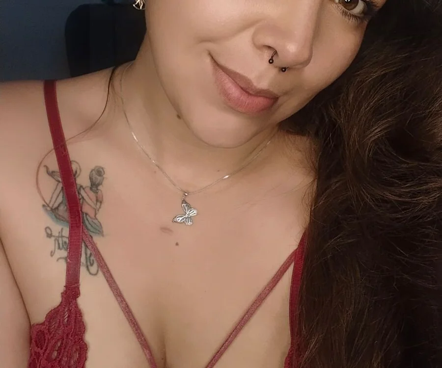 SARA_21-'s Offline XXX Chat