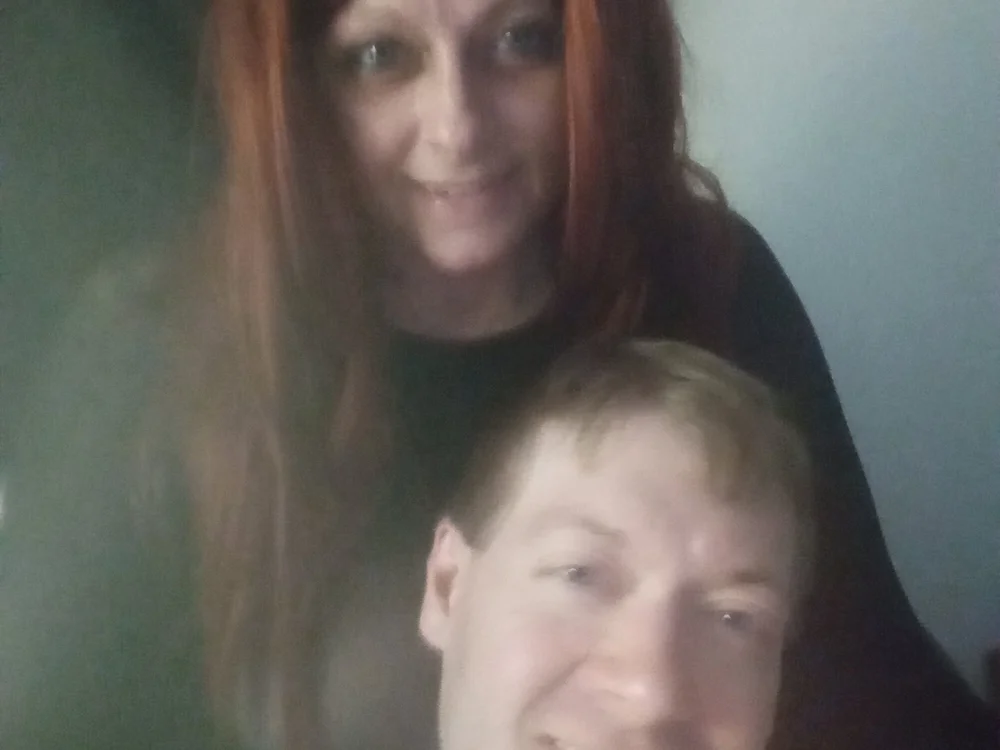 Thinkinsidetheboxxx's Offline Chat Room