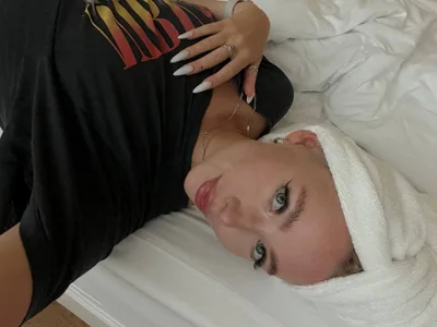 Lizzy_meoww on StripChat