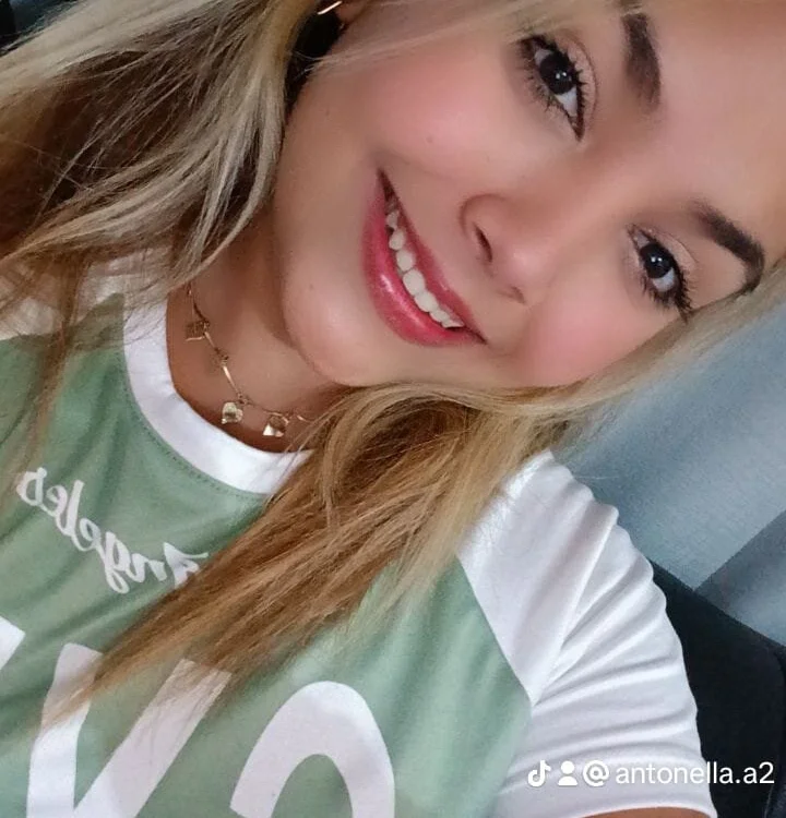 Atenea_Lovee offline chatrum