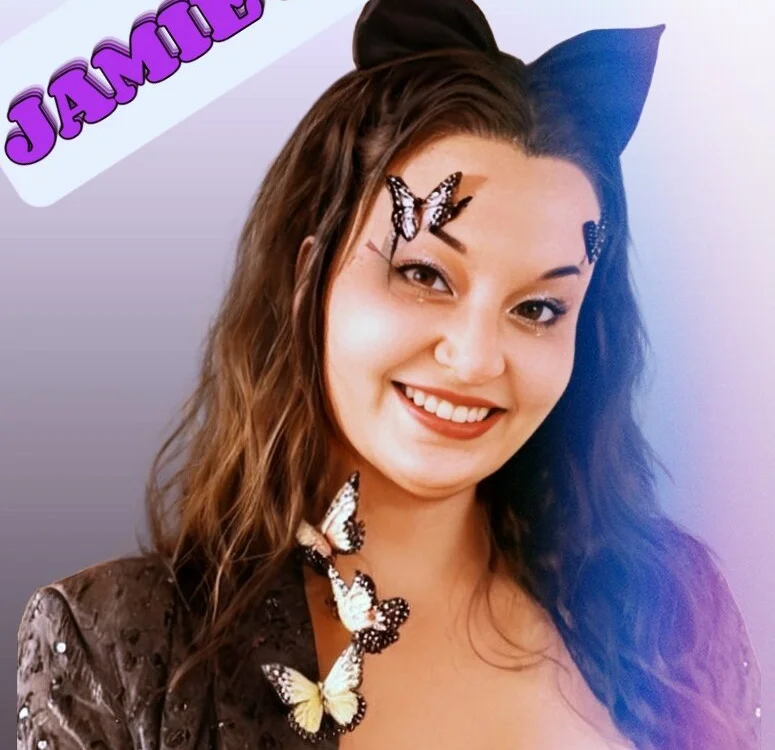 Jamiebeexx's Offline Chat Room