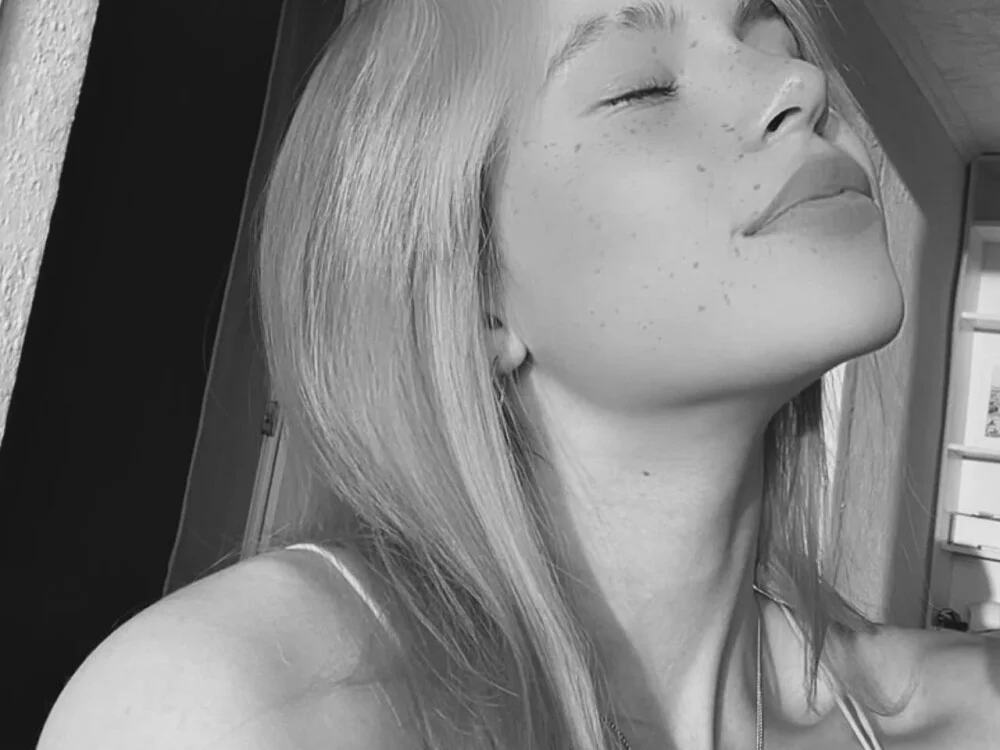 EasterDensford's Offline XXX Chat