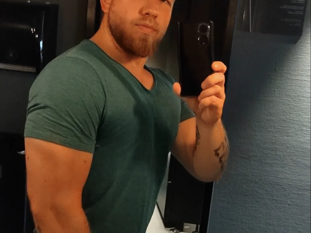 Menonfire123 Offline XXX Chat