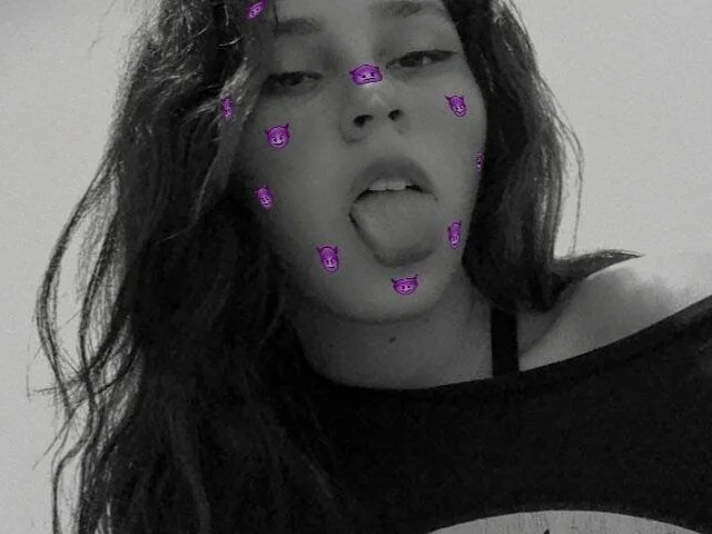 susana2523 오프라인 XXX 채팅