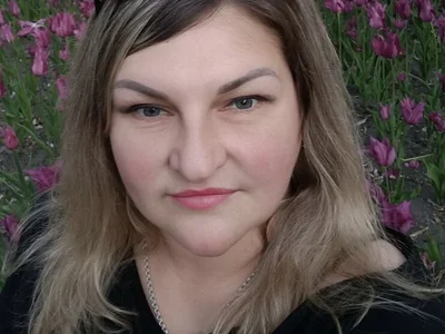 Alenka9173 — live female cam