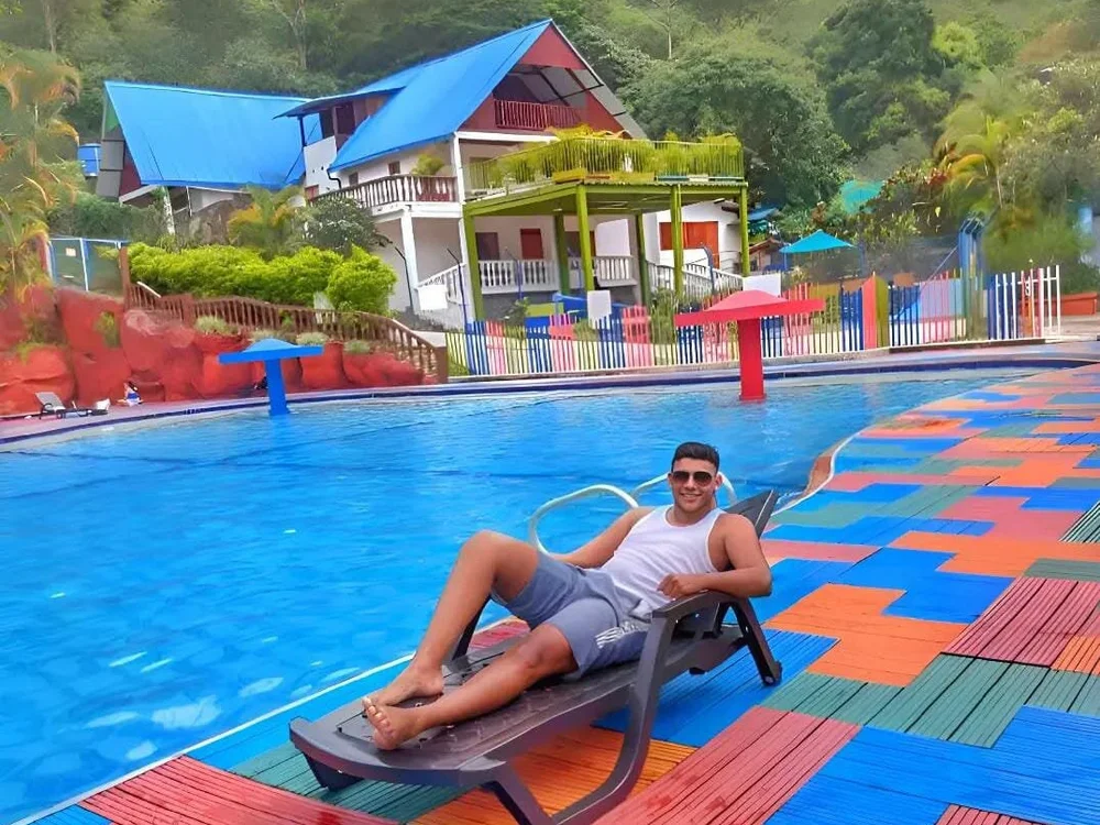 Dylan_Cruz01's Offline XXX Chat