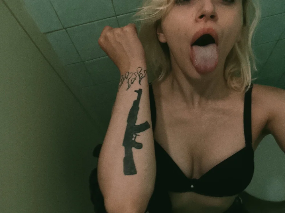 BleachedArtwork's Offline XXX Chat