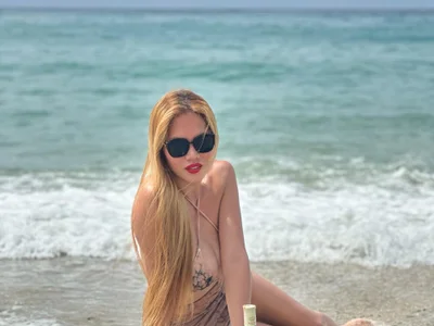 Urmistress_Clara profile