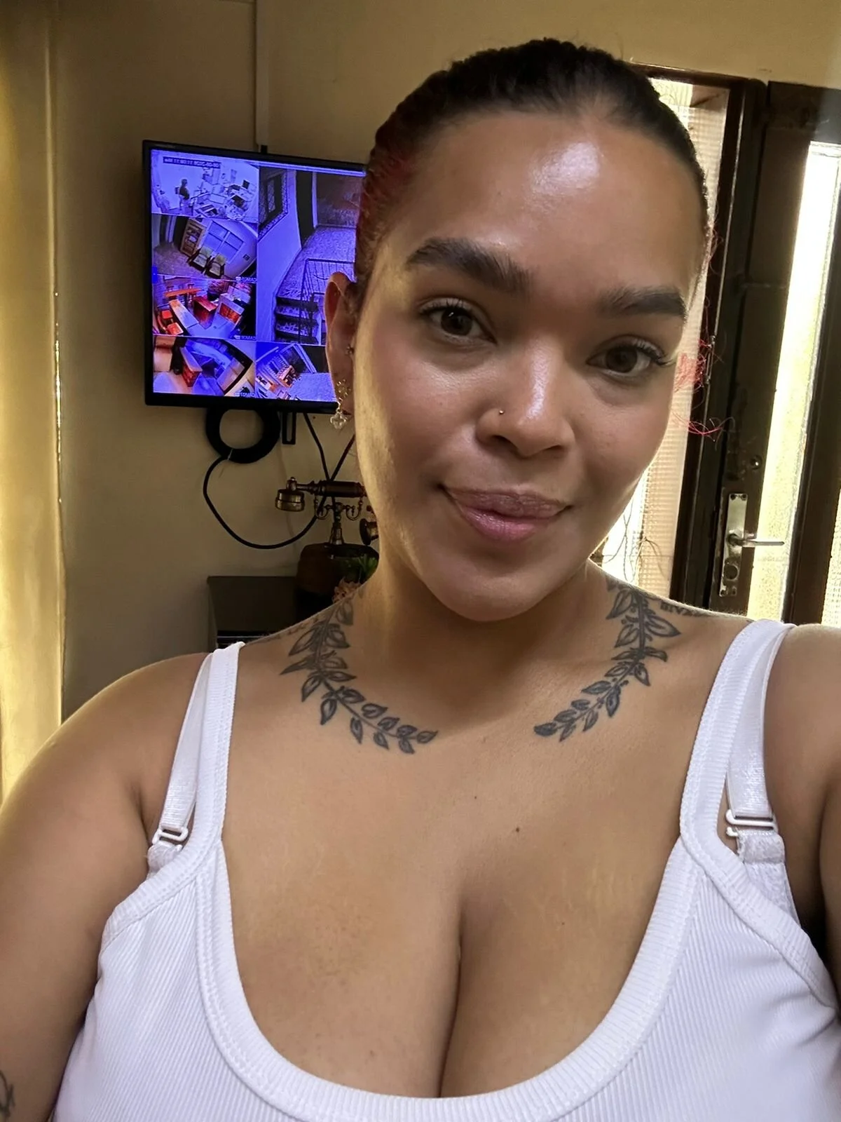 Dani_Roxy cover photo