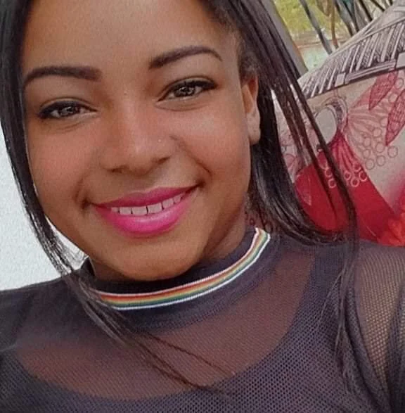 ArianeMebarak offline chatrum