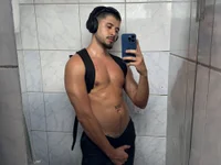 guzzfit Adlı Modelin Canlı XXX Sohbeti