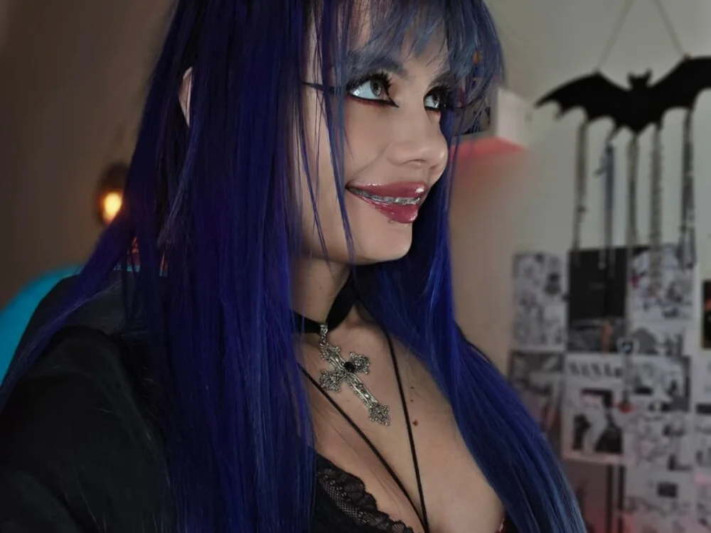 _sakae_ Adlı Modelin Çevrimdışı XXX Sohbeti