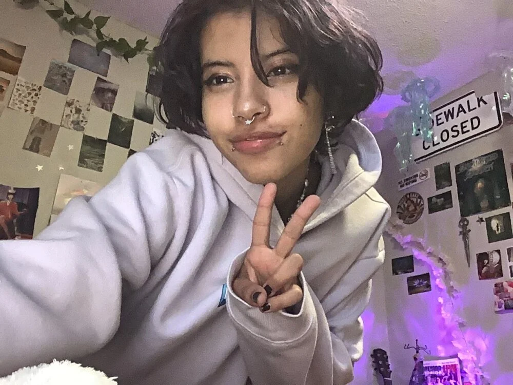 Rubyred2369 离线XXX聊天