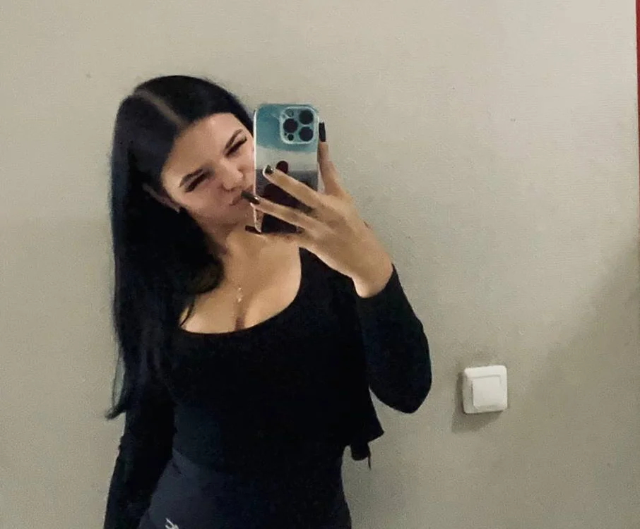 LaraDilena offline chatrum