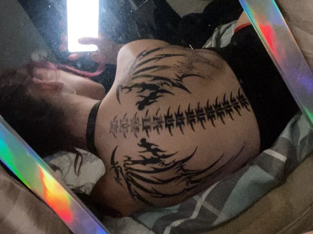 Tattooed_Shortcake's Offline XXX Chat