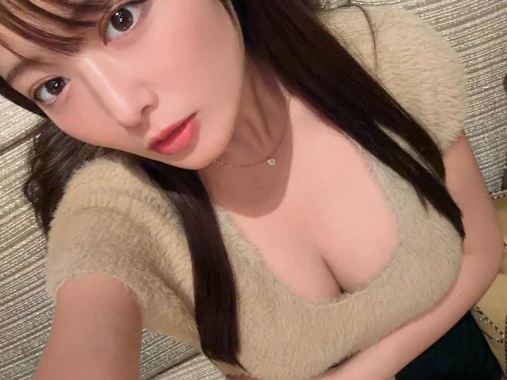 Mayu_official_new's Offline XXX Chat