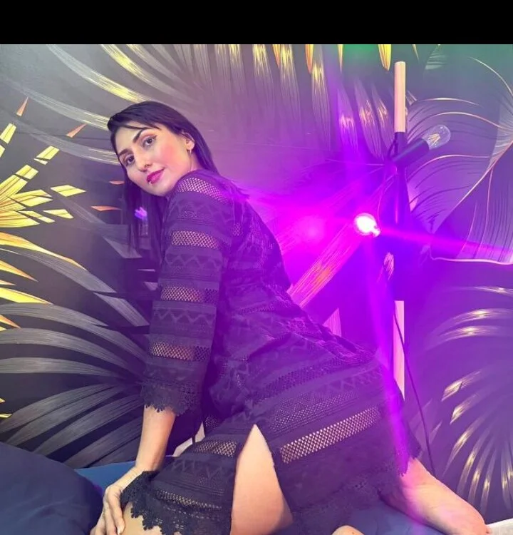 astridgil's Offline Chat Room