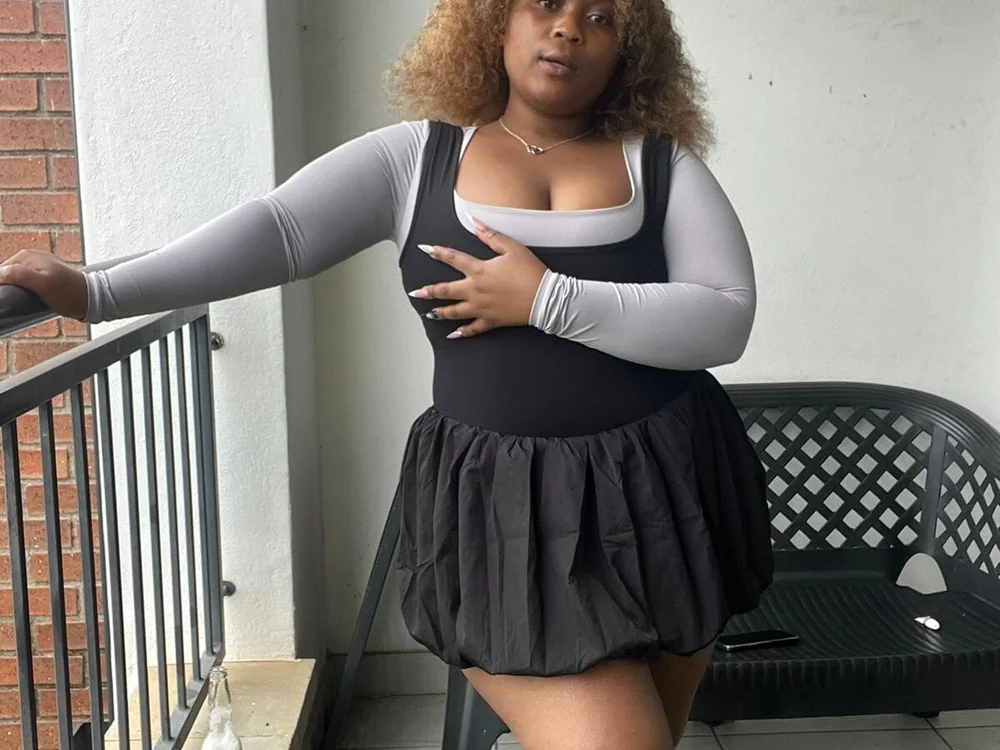 QueenLotus7 cam model