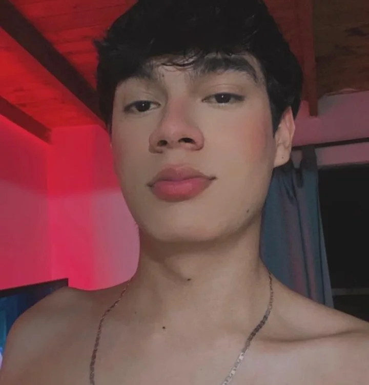 Chat XXX offline de Karim_Clark_01