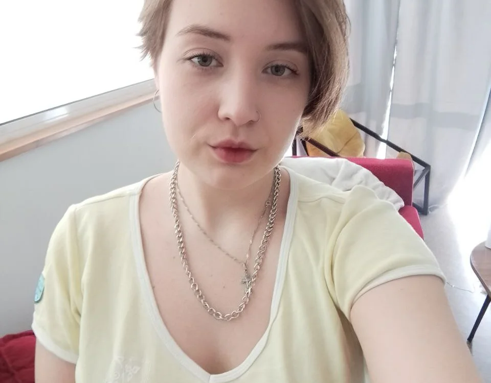 HenriettaEvitt offline chatrum
