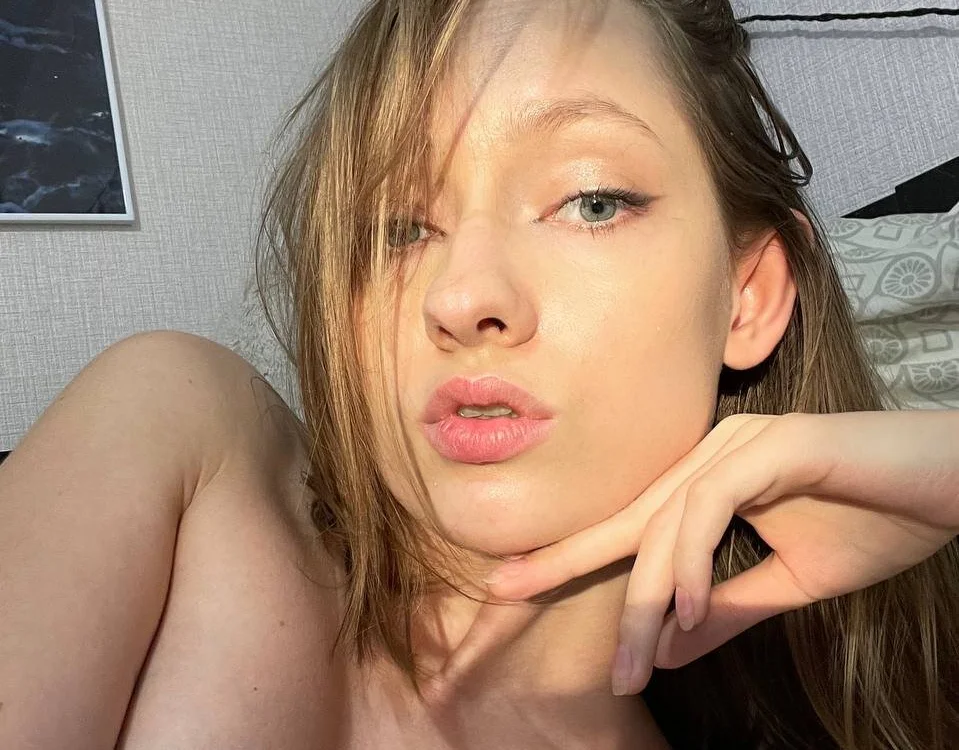 Sonya-Vlad Chat XXX Ngoại tuyến