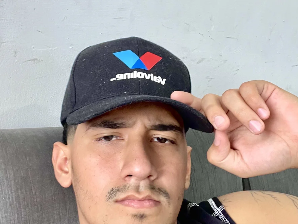 JeinzonA's Offline Chat Room